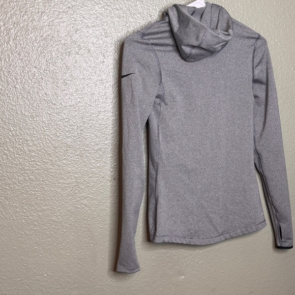Nike Pro Dri-FIT Gray Top - Picture 1 of 9